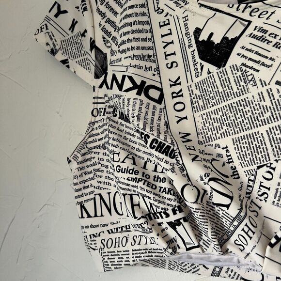 DKNY Newspaper Print Bikini Swim Top Size S NYC Graphic Editorial Street Style - Picture 6 of 8